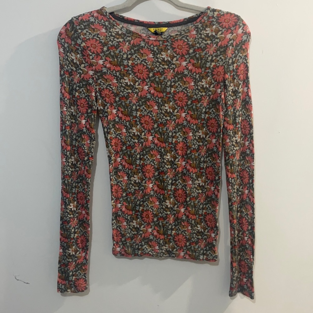 Follower print shirt